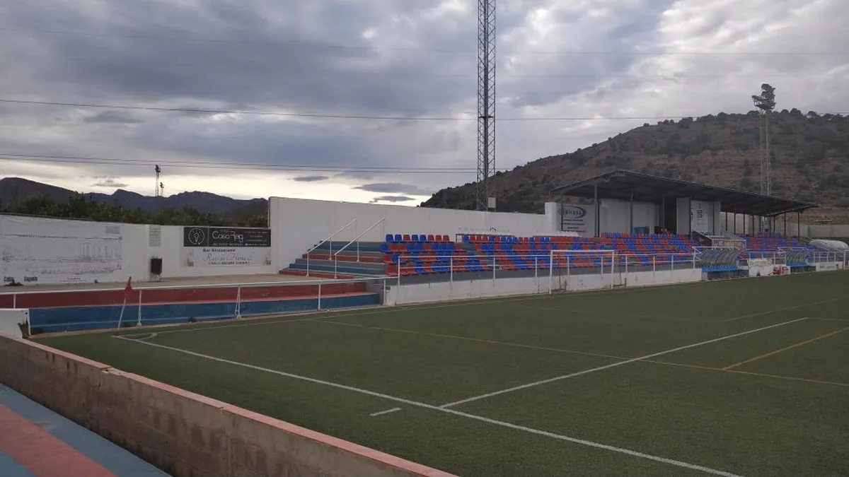 El Atlético Saguntino renueva siete jugadores tras su lucha por el ascenso