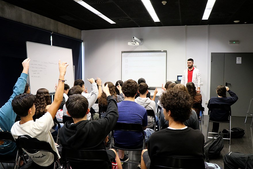 Alumnado participa en Connecta amb la ciència en Puerto de Sagunto