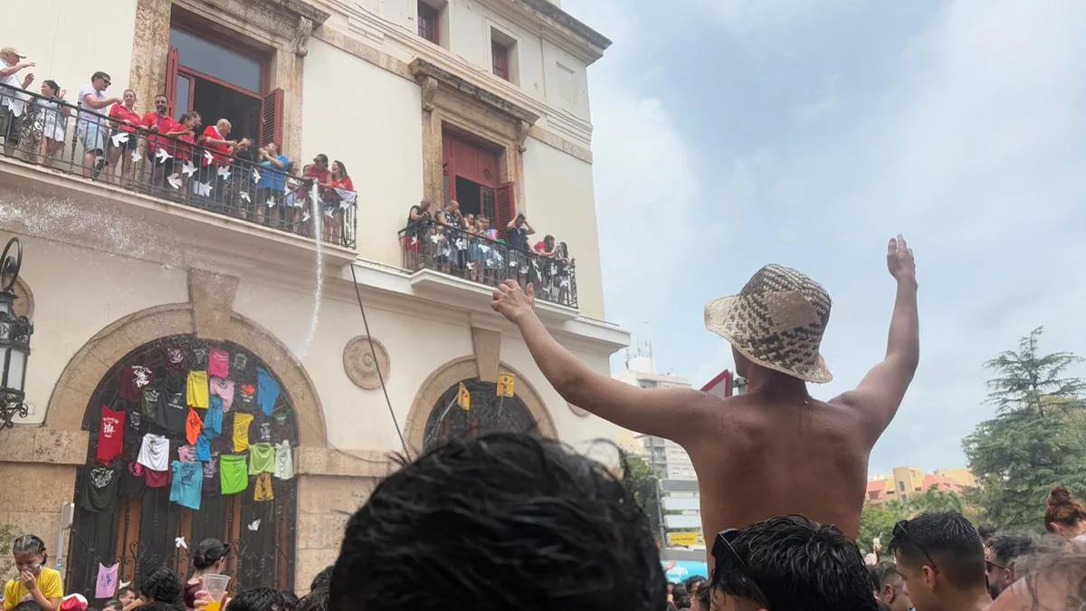 El chupinazo y la Xopà abren las fiestas patronales de Sagunto
