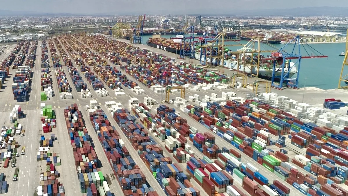 Valenciaport aumenta su tráfico en el primer semestre